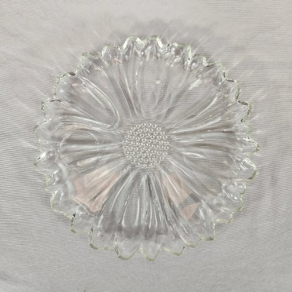 VTH Hazel Atlas Clear Sunflower Luncheon Plate 10 inch MCM 1950s no cup